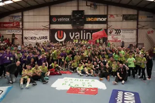 Caja Rural Balonmano Zamora celebra su ascenso | BM Zamora