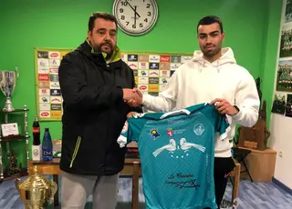Yago Trigueros con la camiseta del Astorga