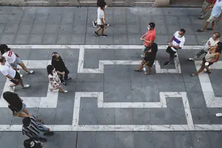 peaton_mascarilla_calle_paseo