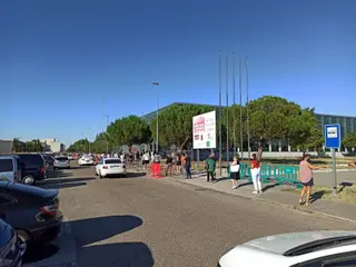 Colas en IFEZA. Vacunación frente al Covid (7)