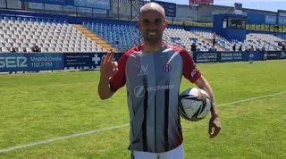 Sergio García con la camiseta del Real Avilés. Foto: Real Avilés