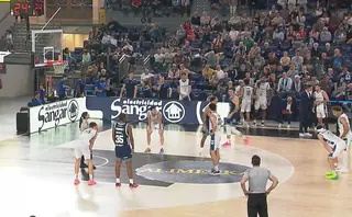 Instante del encuentro entre el Oviedo Baloncesto y el CB Zamora