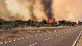JL Leal / ICAL. Evacuados por el incendio de Fermoselle