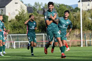 Silva celebra un gol