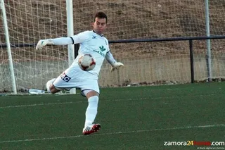 El Zamora negocia con el GCE Villaralbo la cesión del portero Ángel Lázaro
