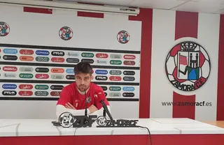 Juanan en rueda de prensa.