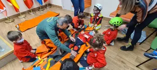 Una de las actividades de la Guardia Civil de Zamora con colegios (4)