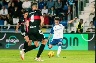 Álvaro Romero ante el FC Cartagena