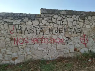 Pintadas que han aparecido en el cementerio San Atilano