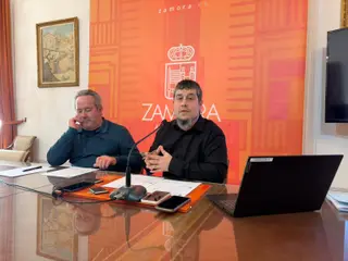 Un instante de la rueda de prensa