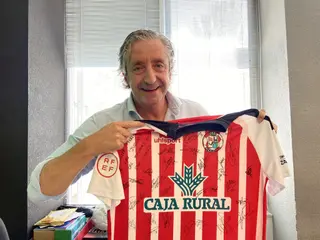 FcJOSPTXEAUBrD6