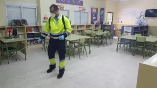 Desinfeccion escuela colegios aula