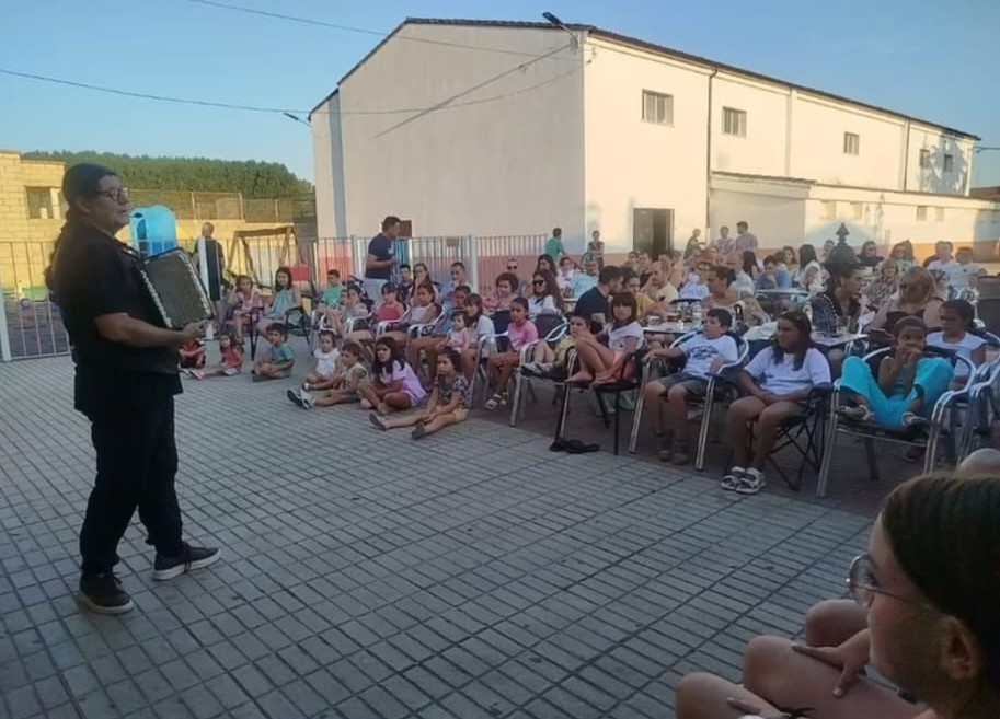 Actuaci&oacute;n De M&uacute;sica Y Magia
