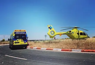 Helicóptero medicalizado y ambulancia en Fuentesaúco