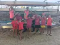 Los miembros de Amigos del Remo posando con sus trofeos y medallas