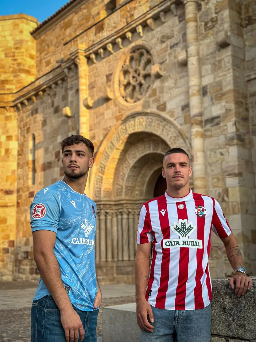 Primera equipación Zamora CF