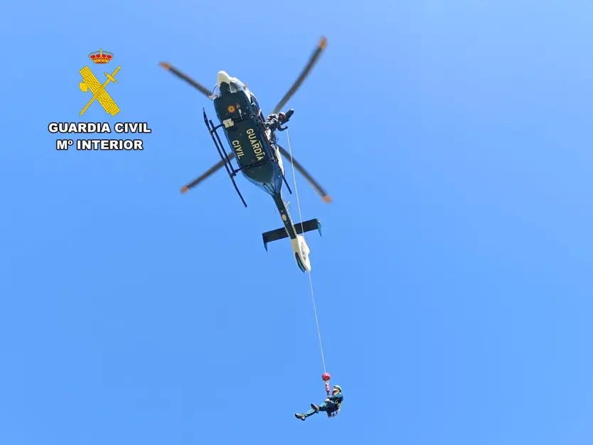 Nuevo helicóptero de la Guardia Civil. Rescate
