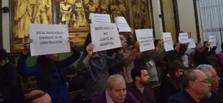 Los vecinos de Vistalegre no descartan movilizarse para evitar el "caos" de la llegada del mercadillo