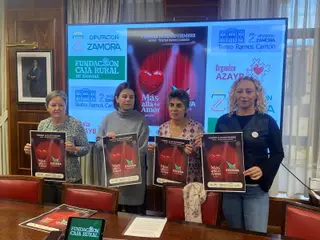 Victoria López, Laura Huertos, Paloma Guzmán y Verónica Calvo durante la presentación