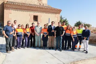 Visita de Suárez-Quiñones al Programa Mixto de Empleo y Formación en Otero de Sariegos