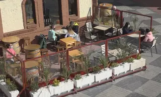El Ayuntamiento de Benavente "celebra" la apertura del interior de la hostelería y la rectificación de la Junta