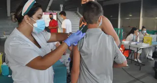 Vacunación en IFEZA a los niños de 12 años