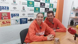Eva Carregosa, junto a Raúl Pérez en rueda de prensa