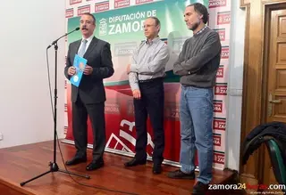 La revista ‘Los Carochos’ ya está en la calle para promocionar la mascarada de Riofrío a nivel internacional