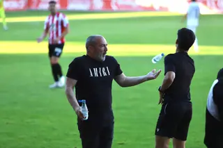 Juan Sabas durante el partido frente a la Segoviana.