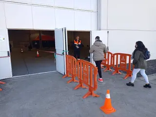 Vacunación en el Centro de Negocios de Benavente. Protección Civil